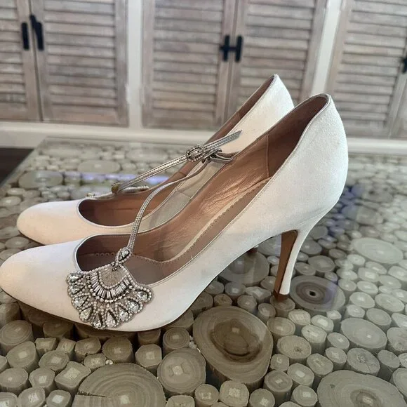 Emmy London Jeweled Stiletto Pumps White - Picture 3 of 8